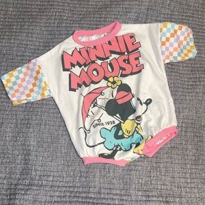 Minnie Mouse Graphic Tee - Pink and White